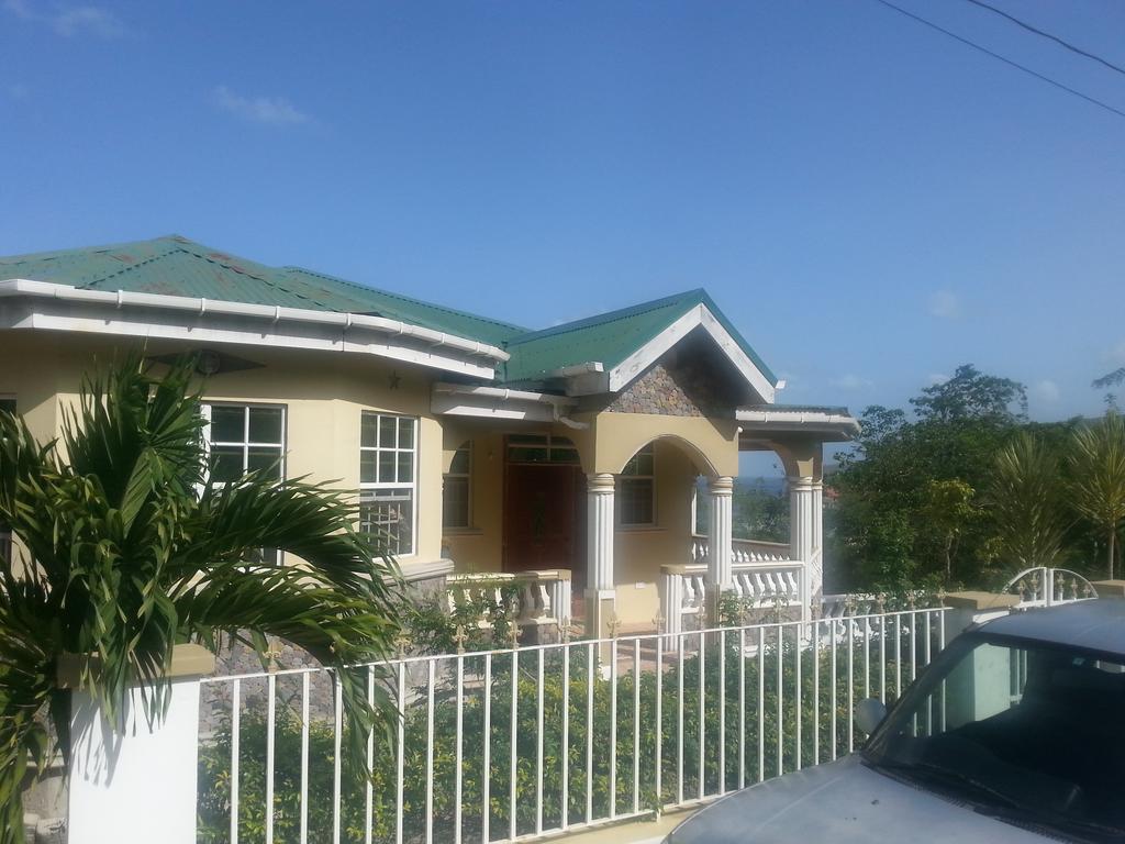 Corosol Apartments Roseau Ngoại thất bức ảnh