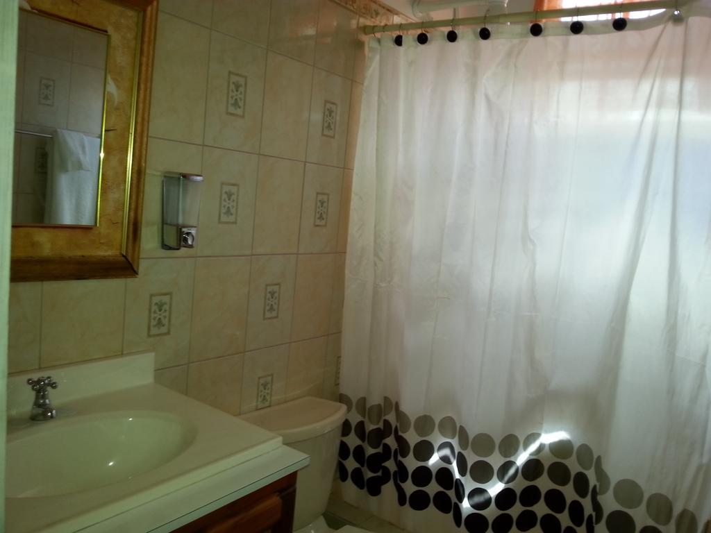 Corosol Apartments Roseau Phòng bức ảnh